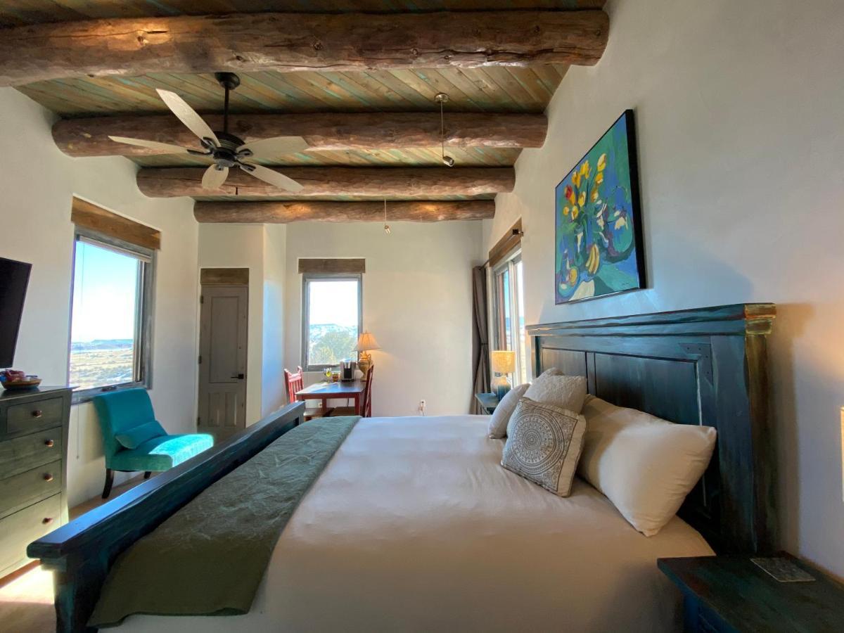The Grand Hacienda Inn With Breakfast Abiquiu Exterior photo
