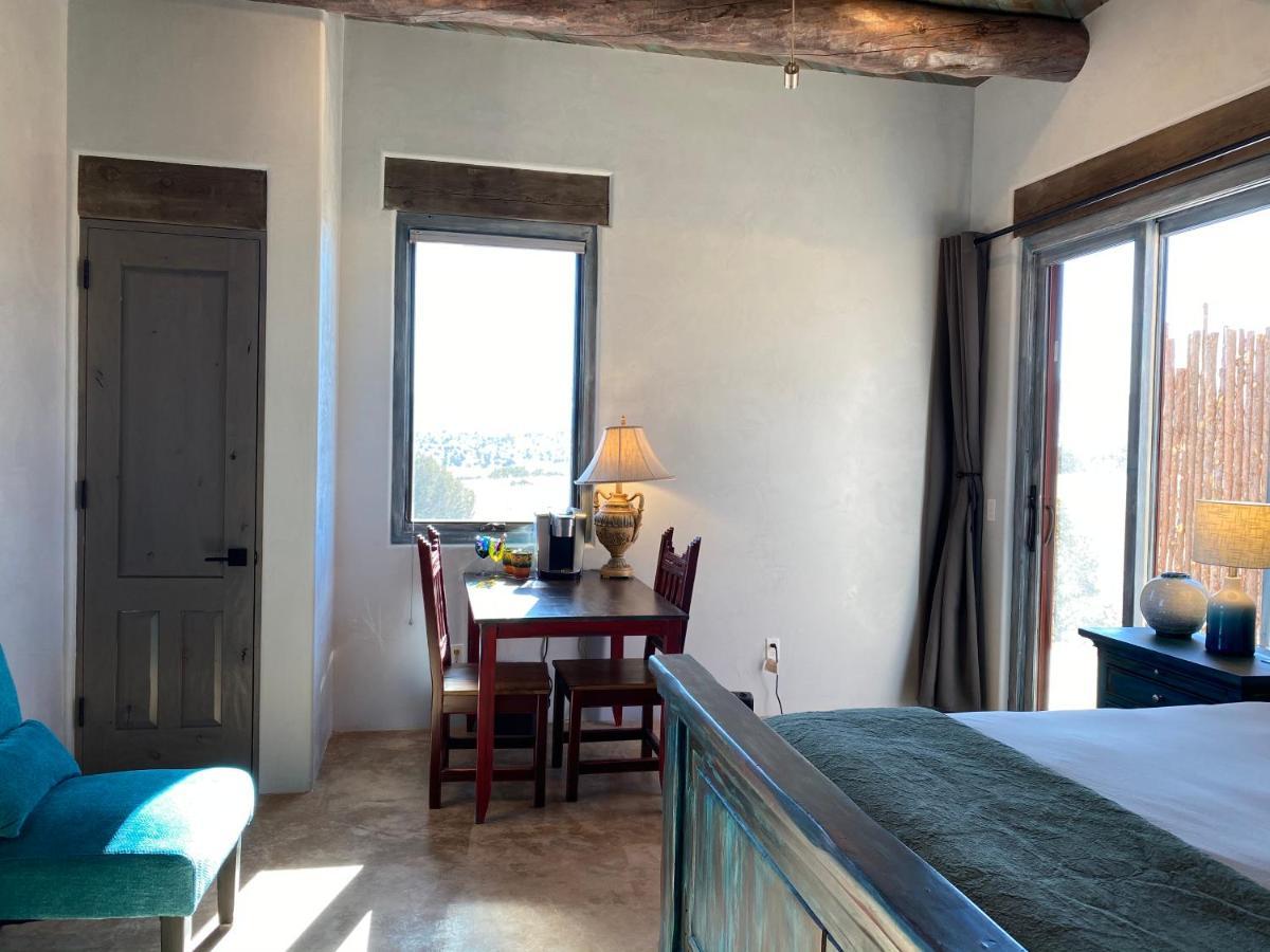 The Grand Hacienda Inn With Breakfast Abiquiu Exterior photo