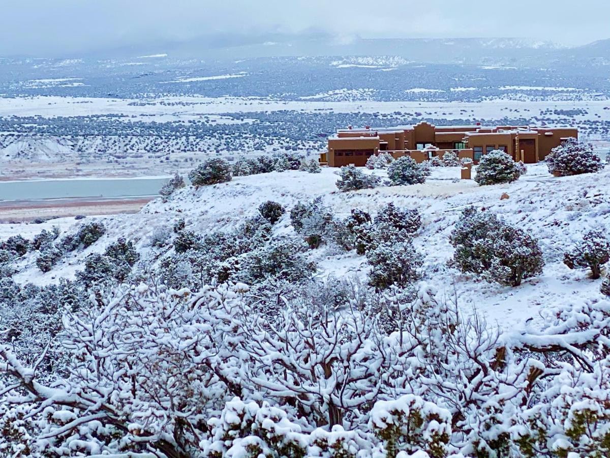 The Grand Hacienda Inn With Breakfast Abiquiu Exterior photo