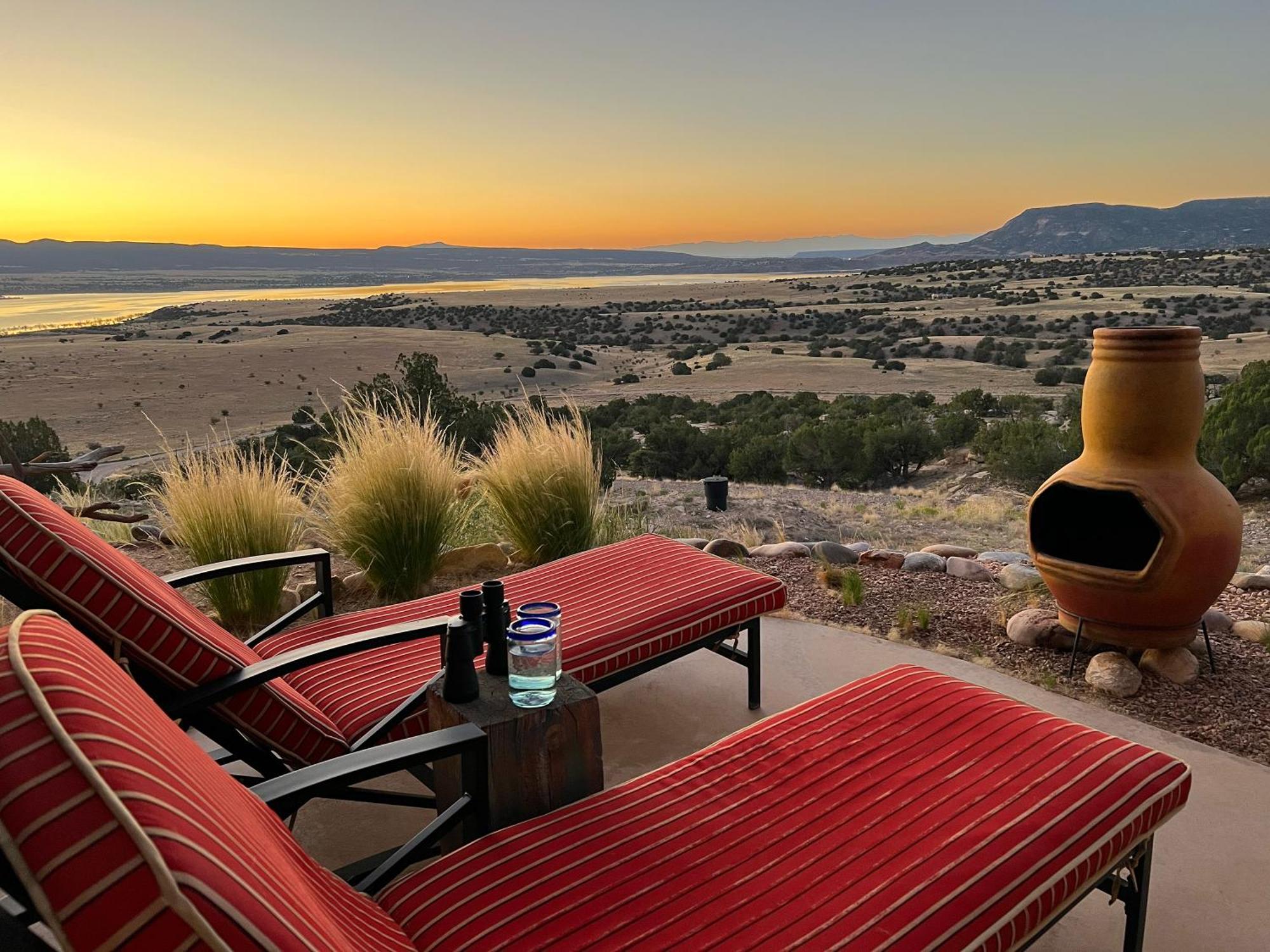 The Grand Hacienda Inn With Breakfast Abiquiu Exterior photo