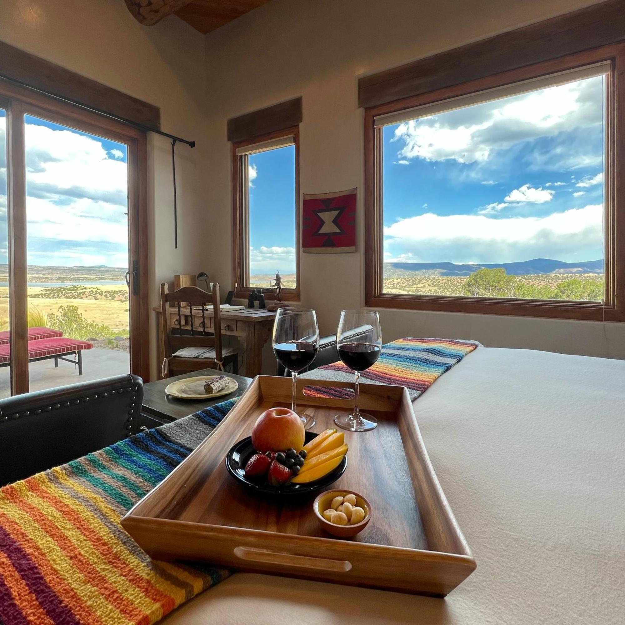 The Grand Hacienda Inn With Breakfast Abiquiu Exterior photo