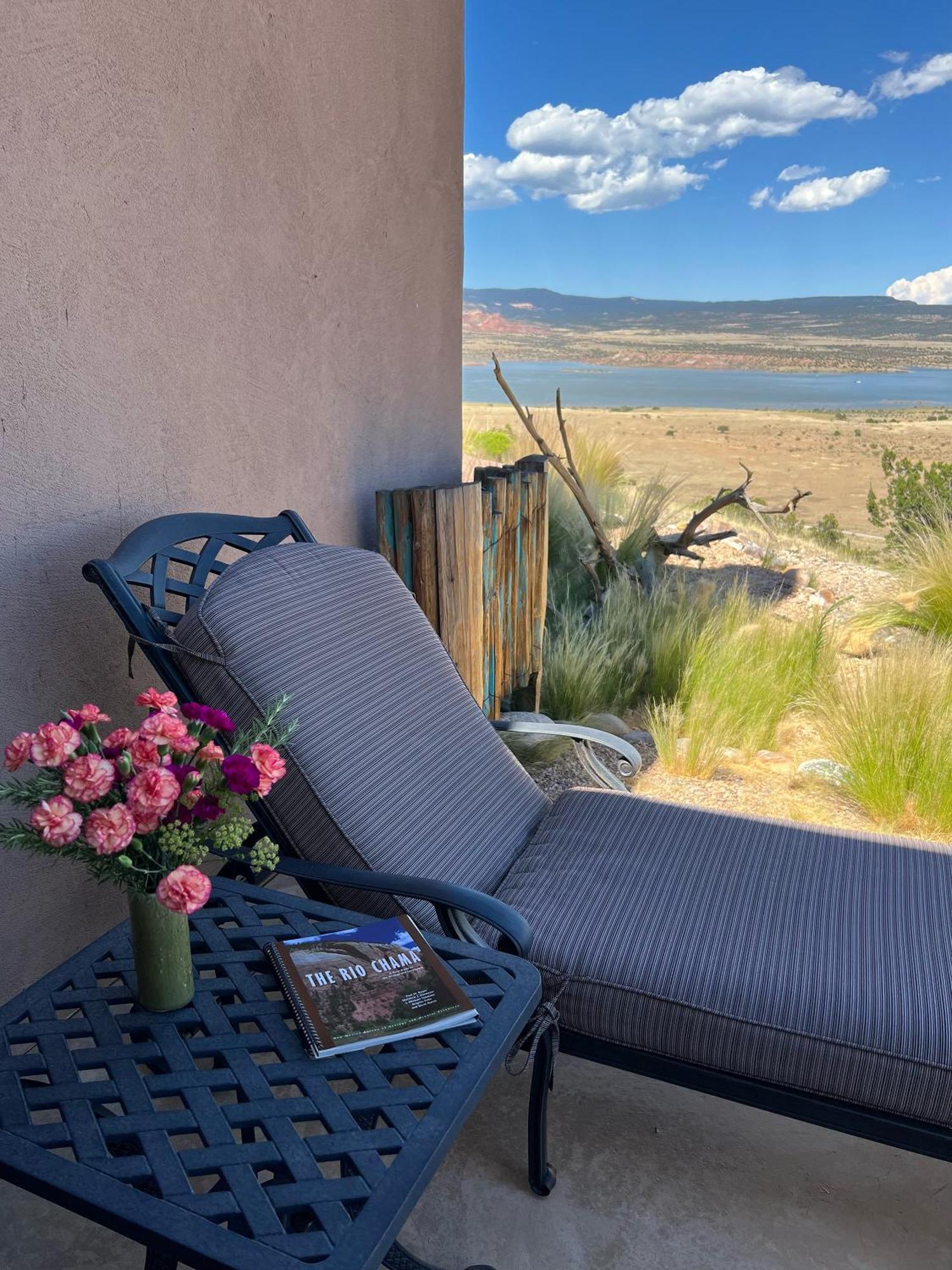The Grand Hacienda Inn With Breakfast Abiquiu Exterior photo